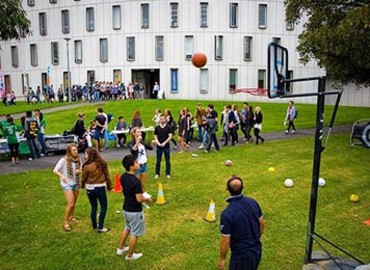 8-3-2019/deakin-uni-du-hoc-australia-17.jpg